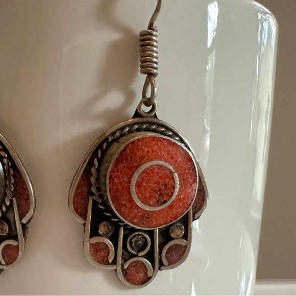 Gorgeous “Hamsa” Design Moroccan Earrings in Coral and Silver Plate - Picture 3 of 5